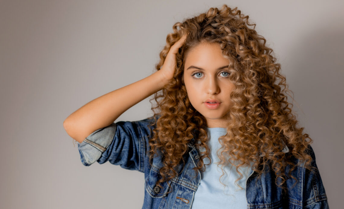 plopping cheveux bouclés